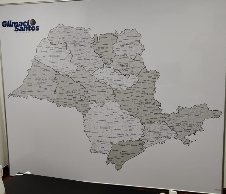 SÃO PAULO REGIÃO ADMINISTRATIVA mapa de regiões administrativas do estado de são paulo com tons cinzas em fundo branco e moldura laminada